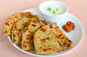 Paratha Chaachi