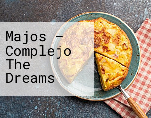 Majos – Complejo The Dreams