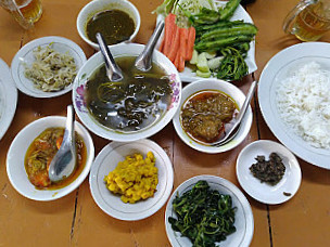 Sein Than Htay Myanmar Food Centre