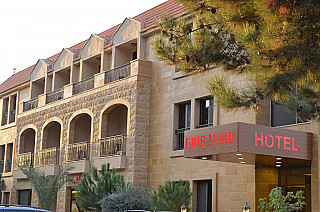 Pine View Hotel & Restaurant