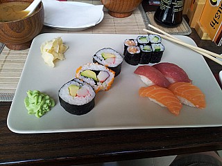 Sama Sushi