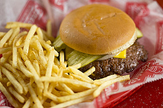 Freddy's Frozen Custard Steakburgers