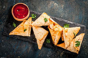 Bateshwar Kachori Samose Wale