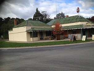 Greendale Country Pub