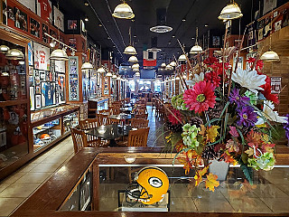 Sammy C's Rockin Sports Bar And Grill