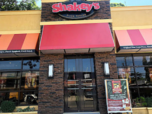 Shakey's Pizza Parlor