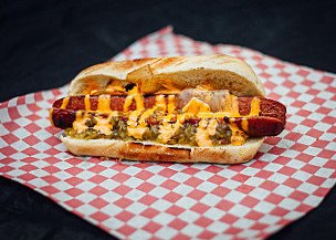 Mad Dawg&#x27;s Hot Dogs