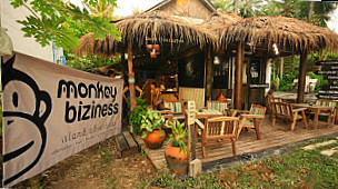 Monkey Biziness Cafe Koh Lanta
