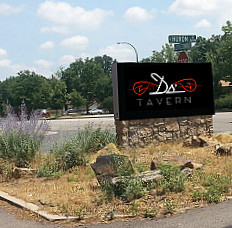 Ds' Tavern
