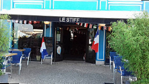 Le Stiff Café