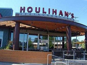 Houlihan's Restaurant + Bar