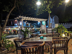 Ma Tini Restaurant And Bar
