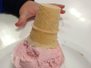 Knudsens Ice Creamery