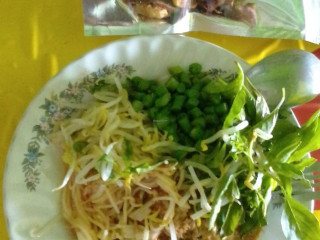 Mueang Daeng Vegan Food เหมืองแดงอาหารเจ