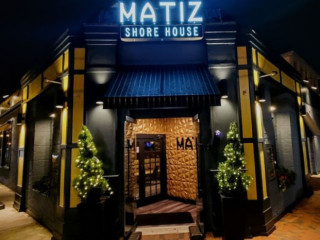 Matiz Shore House