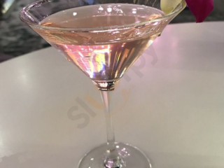 Blossom Cocktail Lounge