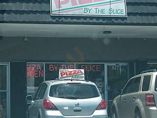 Nola's Pizza
