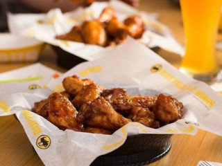 Buffalo Wild Wings College Point