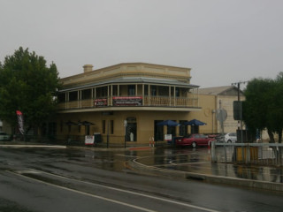 The British Hotel Port Adelaide