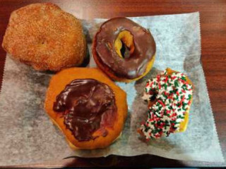 George's Donuts