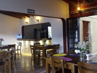 El Trebol Restaurant Bar