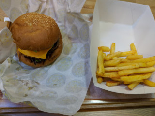 برقر كاسر و مطعم Burger Kaasir