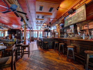 Sine Irish Pub and Restaurant