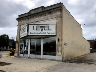 Level Restaurant Bar