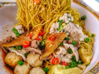 High Street Tai Wah Pork Noodles