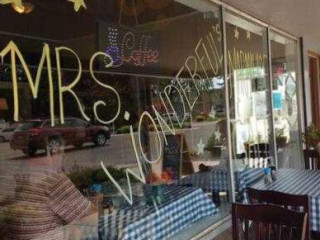 Mrs. Wonderful's Marmalade Cafe