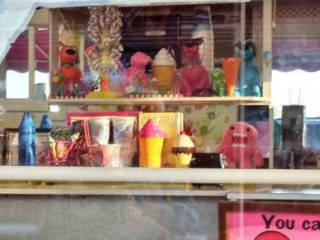 Van Dee's Ice Cream Shoppe