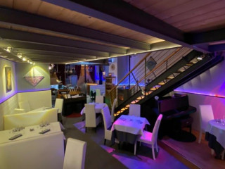 Bistro 51 Lounge