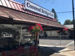 Covereddd Bridge Cafe