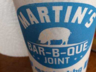 Martin's -b-que Joint