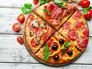 Pizzeria Rhodos Gatukoek, Sallad, Hamburgare Pizza