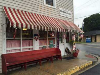 Janet's Onancock General Store Cafe