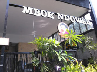 Mbok Ndower