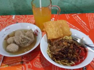 Mie Ayam Bakso Srobong