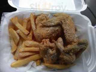 Moe's Fish And Chicken