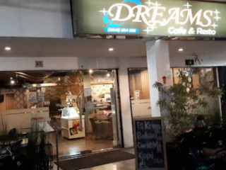 Dreams Cafe Resto