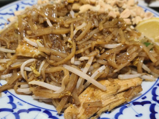 Ruam Mit Thai Lao Food