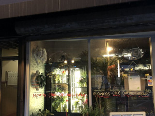 Verde Galerie Flower Shop Cafe