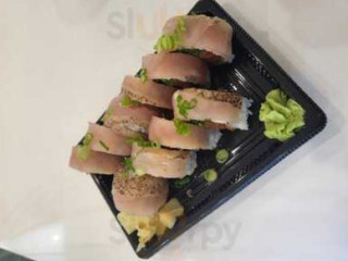 Nishi Poke Sushi Roll