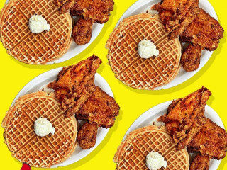 Lolo's Chicken And Waffles