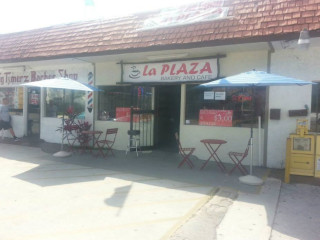 La Plaza Bakery And Coffee