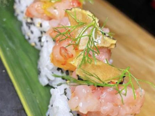 Moch Sushi&lounge