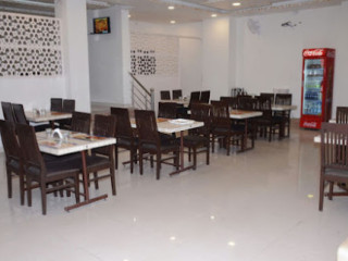 Shaina Diner