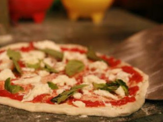 Nonna Vivi Wood Oven Pizzeria