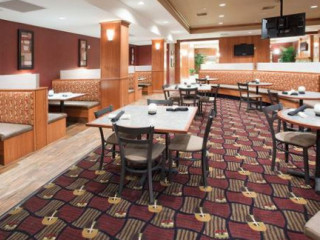 The Grand Valley Grill At Holiday Inn And Suites