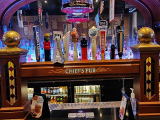 Chief's Pub